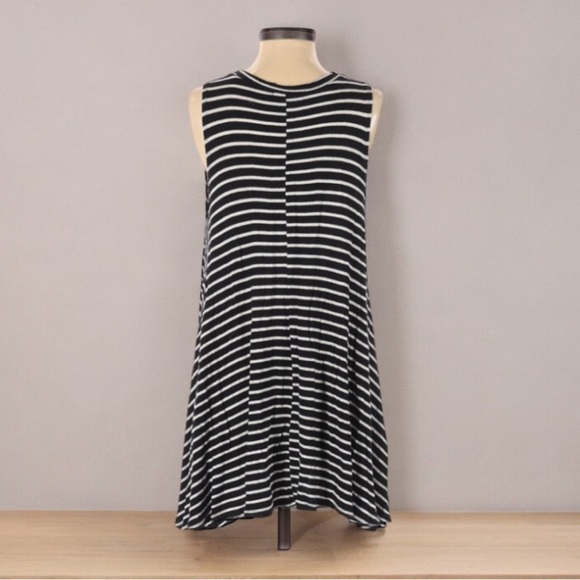 See you Monday Flowy Dress | SIZE S - Picture 2 of 6